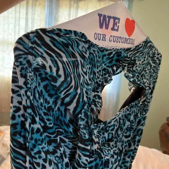 Michael Kors- Cold Shoulders Dress with long sleeves in Peacock - Picture 5 of 7